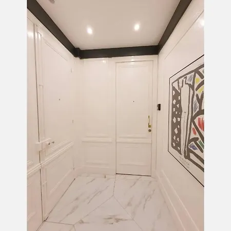 Apartment Champs Elysee Paris